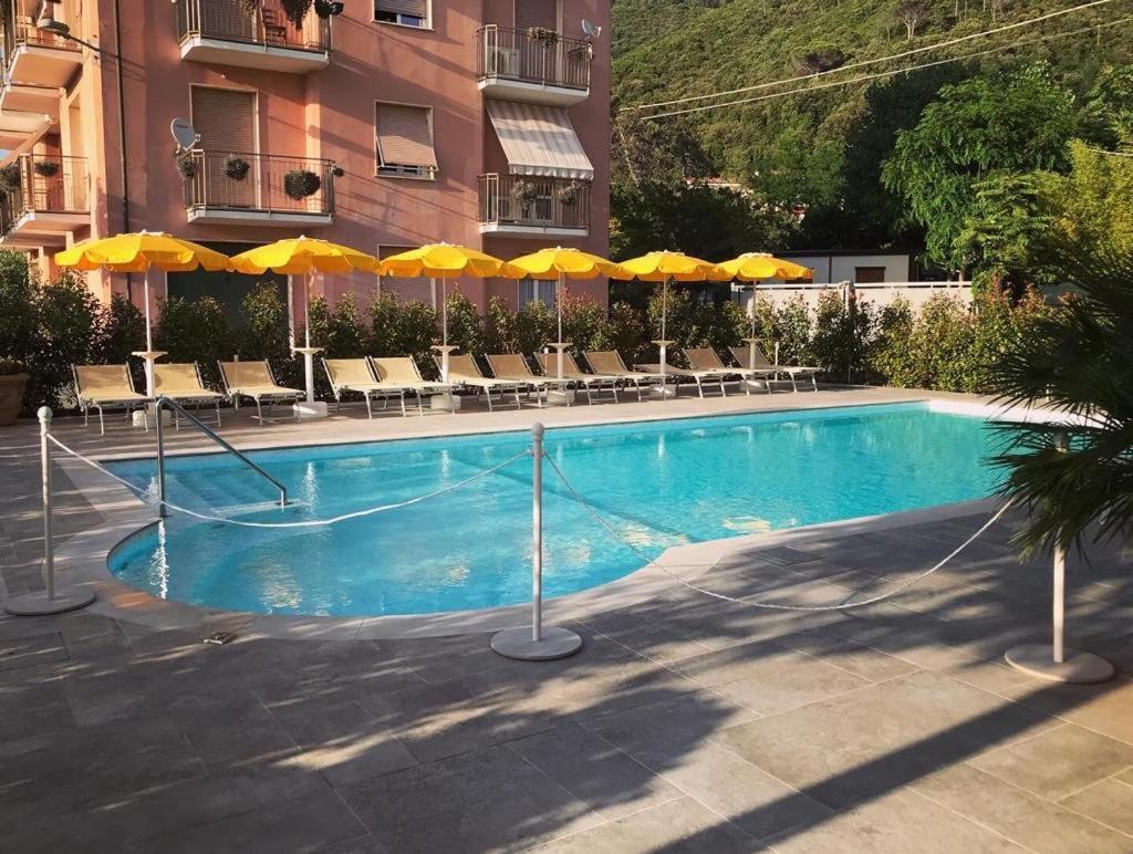 Hotel Riviera دييفا مارينا المظهر الخارجي الصورة