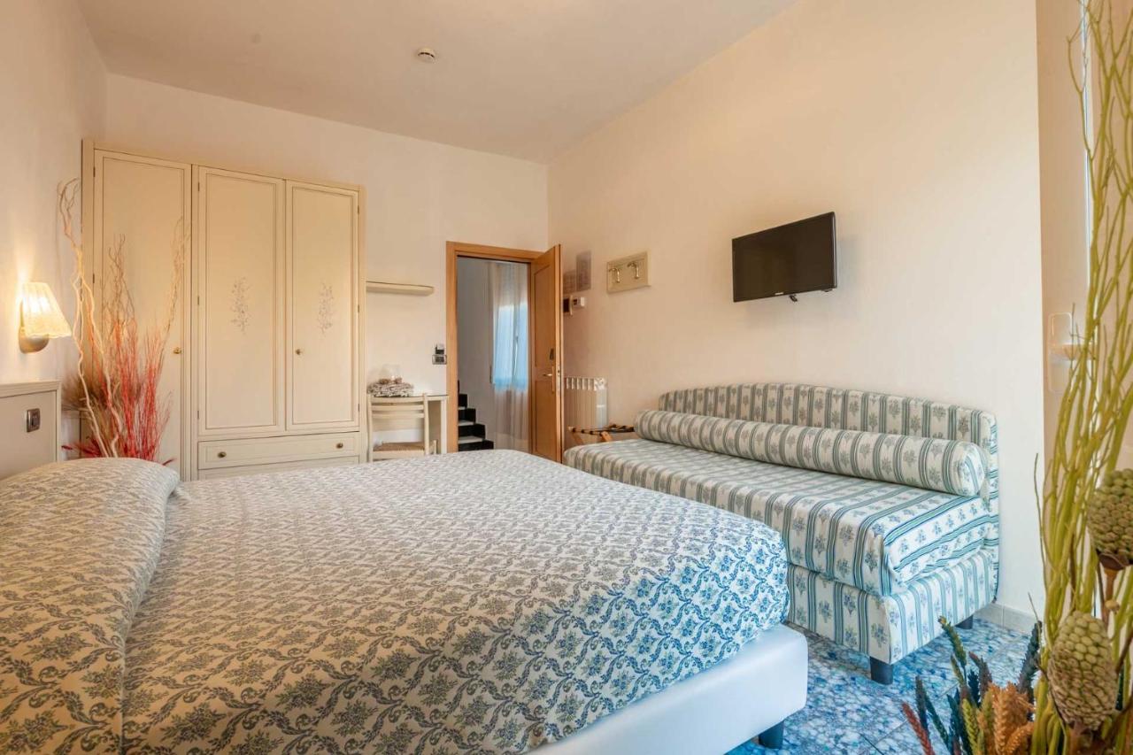 Hotel Riviera دييفا مارينا المظهر الخارجي الصورة